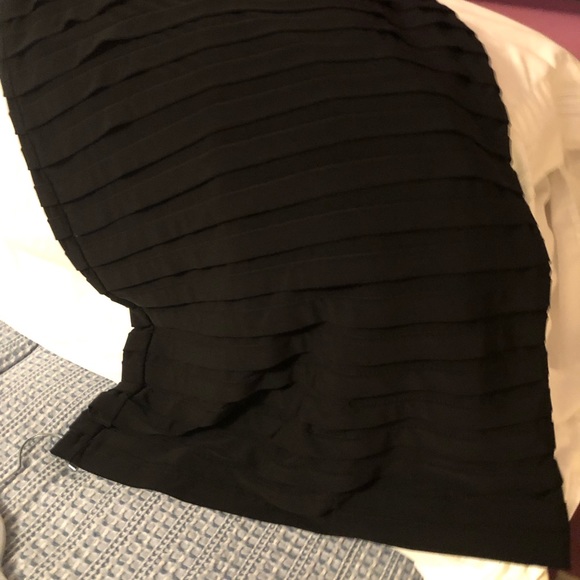 EUC Scarlett Nite Size 6 Below The Knee Black Knit Dressy Skirt Fully Lined - Picture 3 of 4